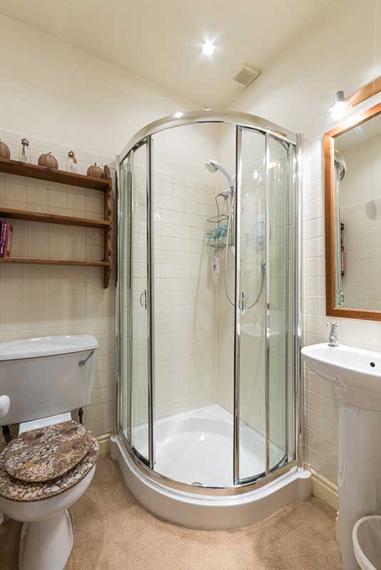 Squirrel Room Shower